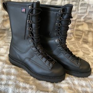 NEW black tactical boots